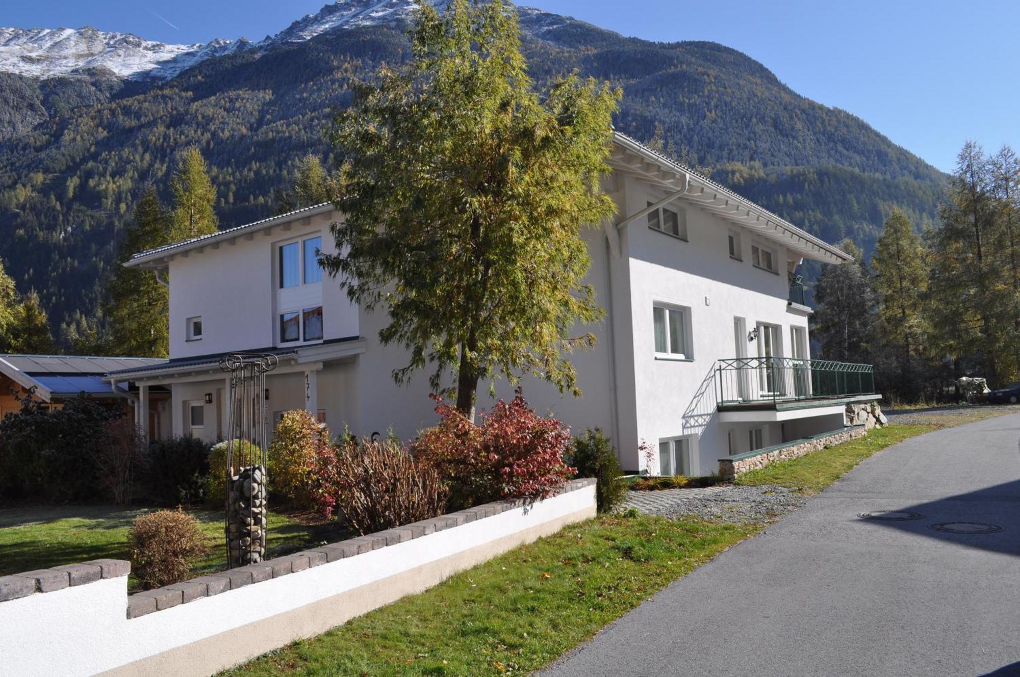 Haus Alpenflora Apartment Langenfeld Exterior photo